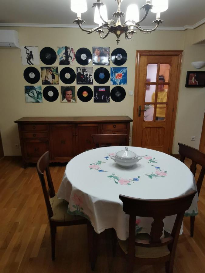 Comoda Vivienda En Huesca Esterno foto